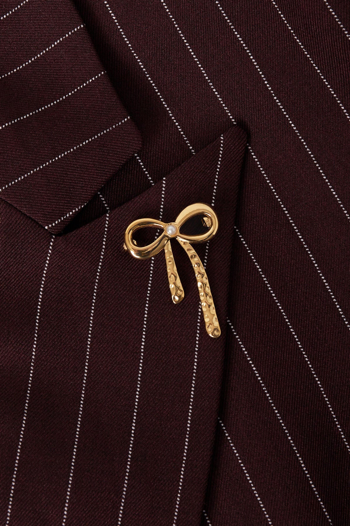 Strik Broche Detail