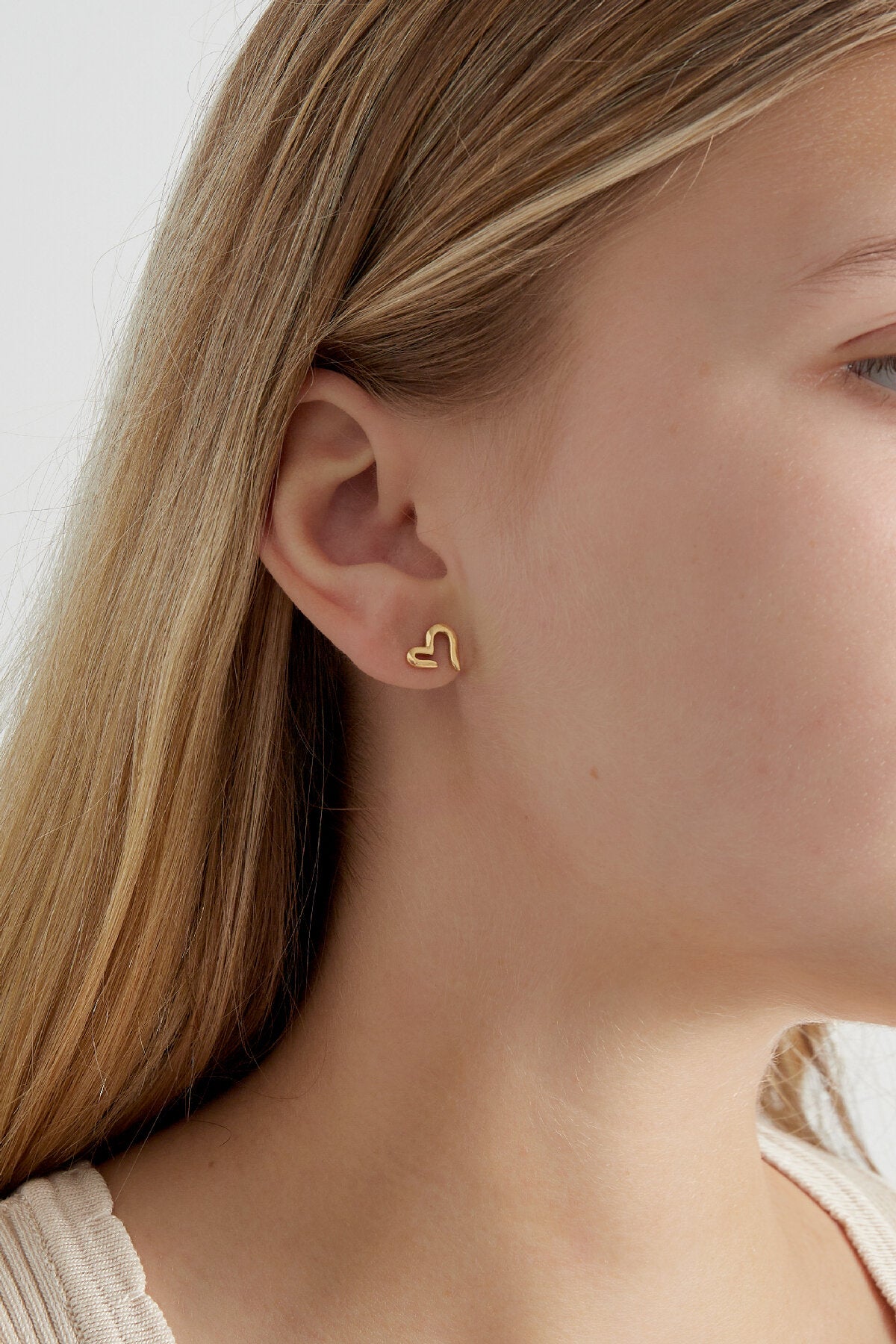 Open Hart Studs