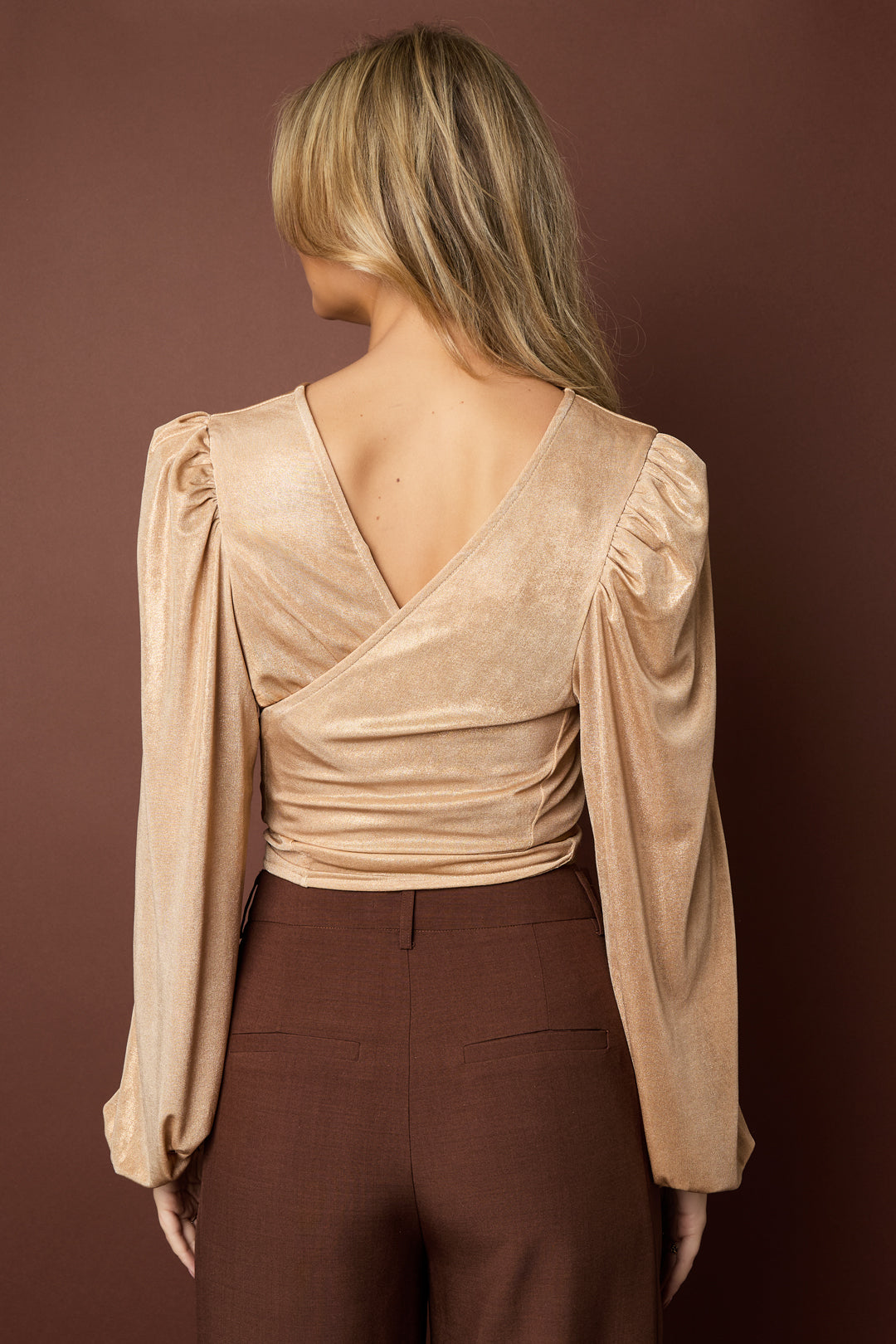 Top met Pofmouwen en Strikdetail