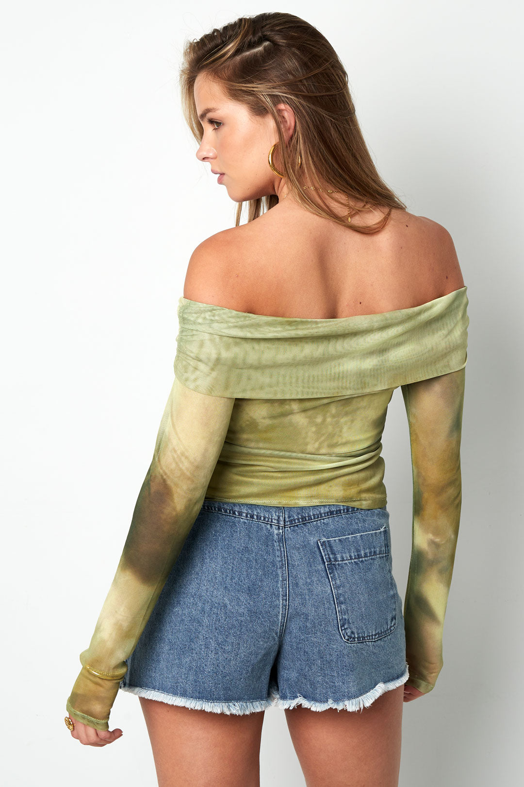 Off-Shoulder Shirt